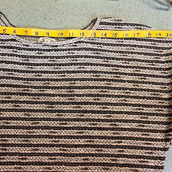 MAX STUDIO gray and black stripe knit sweater size M - Picture 12 of 15